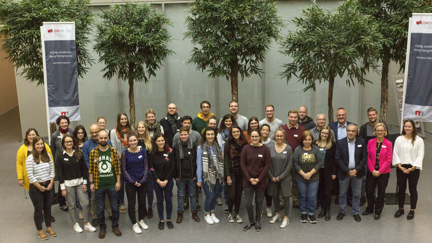 Erstsemester Sozialwesen im Eingangsfoyer