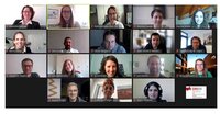 Virtuelles Teammeeting mit engagierten Teilnehmern