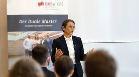 Präsentation über den dualen Masterstudiengang an der DHBW