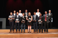 Feierliche Verleihung von Zertifikaten an Absolventen