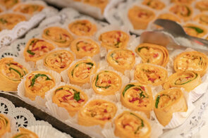 Leckere gef&uuml;llte Tortilla-Rollen f&uuml;r jeden Anlass