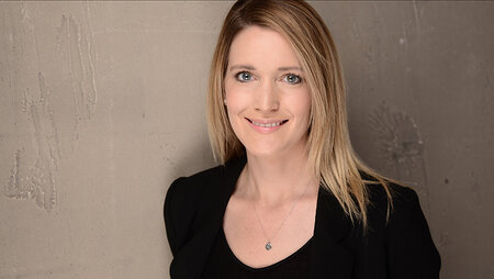 Bachelor, Master, Doktor und PostDoc: Dr. Elena Krause-Söhner bleibt der DHBW treu. Foto: Studioline