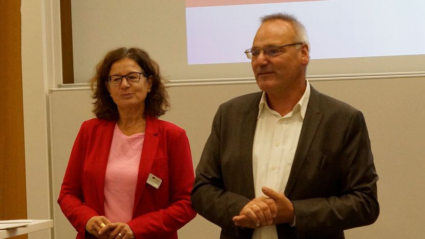 Prof. Dr. Beate Land, Wissenschaftliche Leiterin des Studiengangs und Prof. Dr. Paul-Stefan Roß, Dekan des Fachbereichs Sozialwesen am DHBW CAS<br />
Foto: DHBW CAS