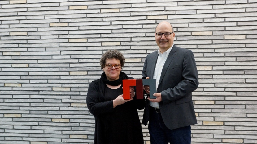 Prof. Dr. Jeanine von Stehlik (li.) und Prof. Dr. Armin Pfannenschwarz haben die Wissenschaftliche Leitung des Masterstudiengangs Entrepreneurship inne.