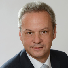 Portraitfoto von Prof. Dr. Uwe Schirmer